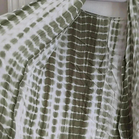 Beach Wrap/ Skirt/ Dress - Picture 3 of 6